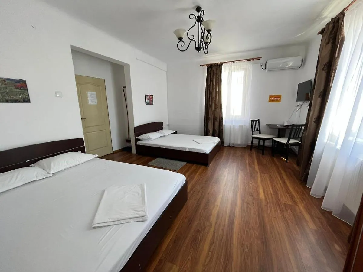 Vila Ada بوخارست بيت ضيافة